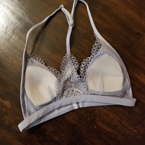 ⬇️ Victoria's Secret bralette - Picture 2 of 5